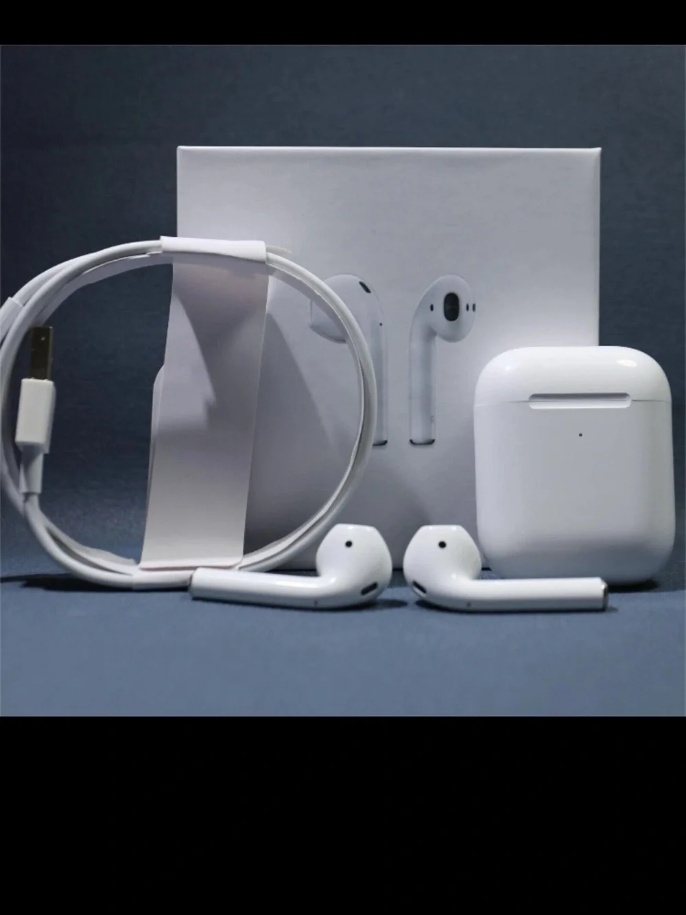 Apple White Wireless Earbud Headphones